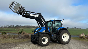 New Holland T7.165 Med ÅLØ Q65 frontlæsser, frontlift og hitch krog fra AV - Larsen - AV - Larsen