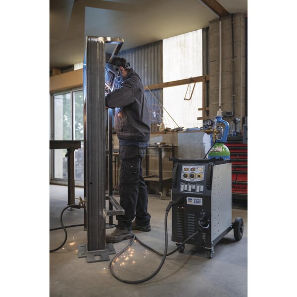 GYS Inverter Multiweld 250T Svejsemaskine