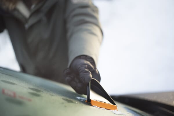 Fiskars Solid Isskraber - Sort/Orange