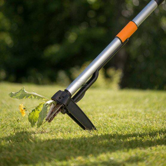 Fiskars SmartFit™ Mælkebøttefjerner med teleskop