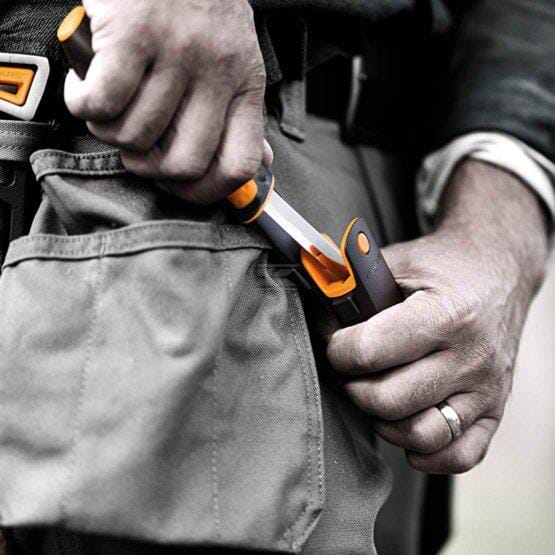 Fiskars Universalkniv – Robust og alsidig