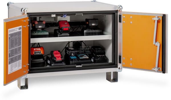 Cemo Batteriladeskab 8/5 til sikker opbevaring