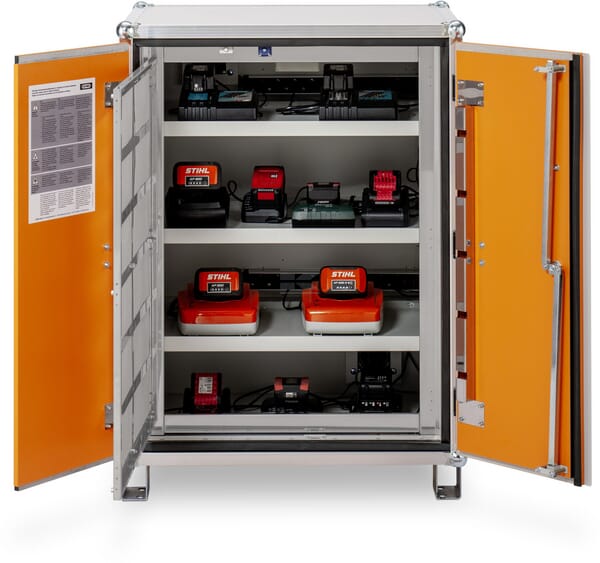Cemo Batteriladeskab 8/10 – Sikker opbevaring