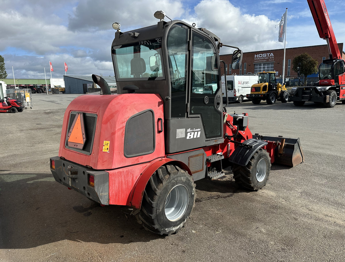 Max Loader 811