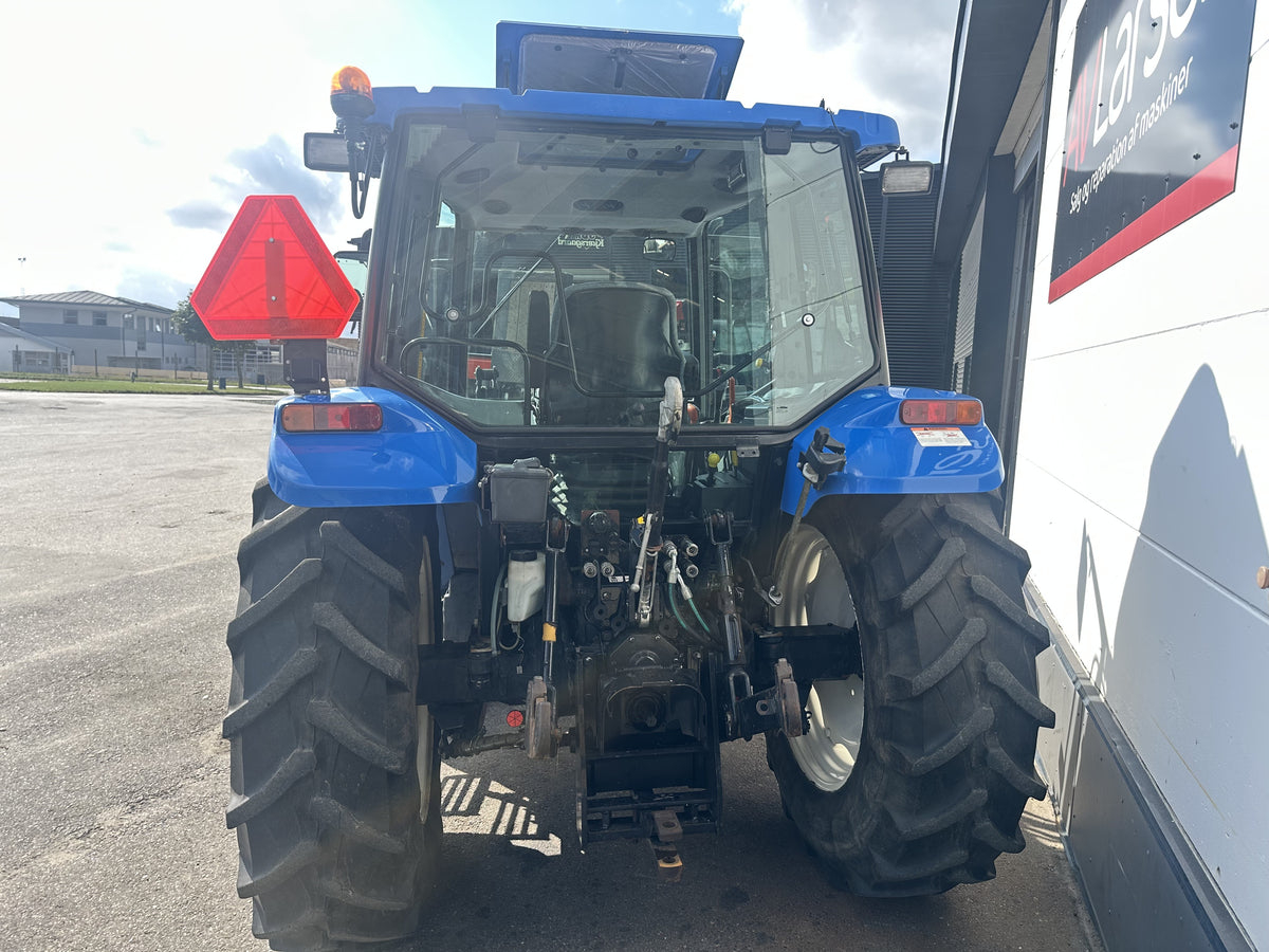 New Holland TL90A