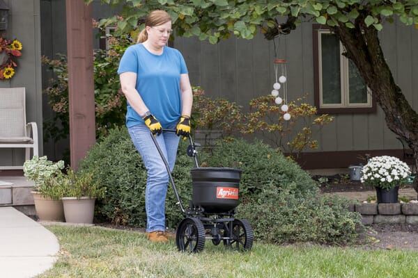 Agri-Fab Gødningsspreder 22L