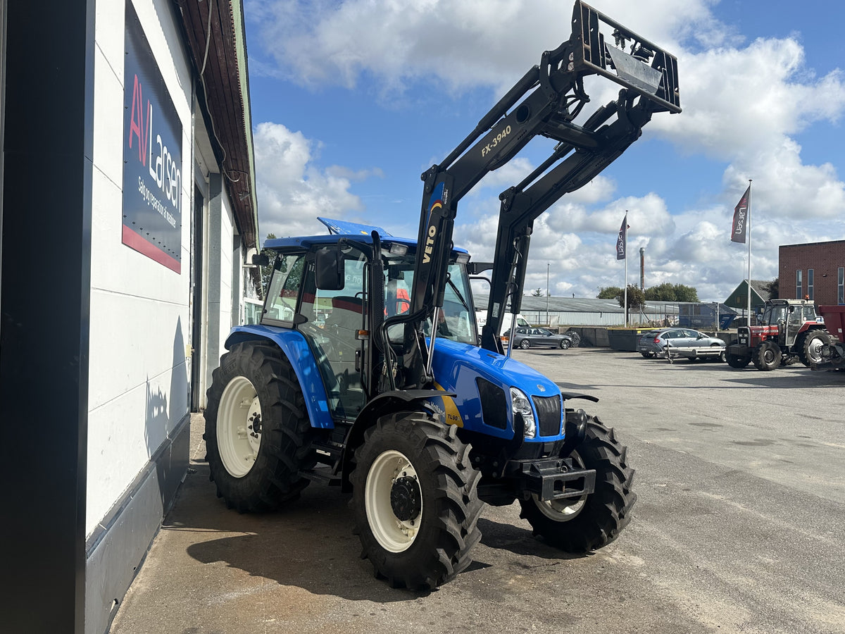 New Holland TL90A