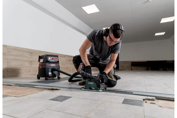Metabo Vinkelsliber WB18 LTX BL125QUICK Akku