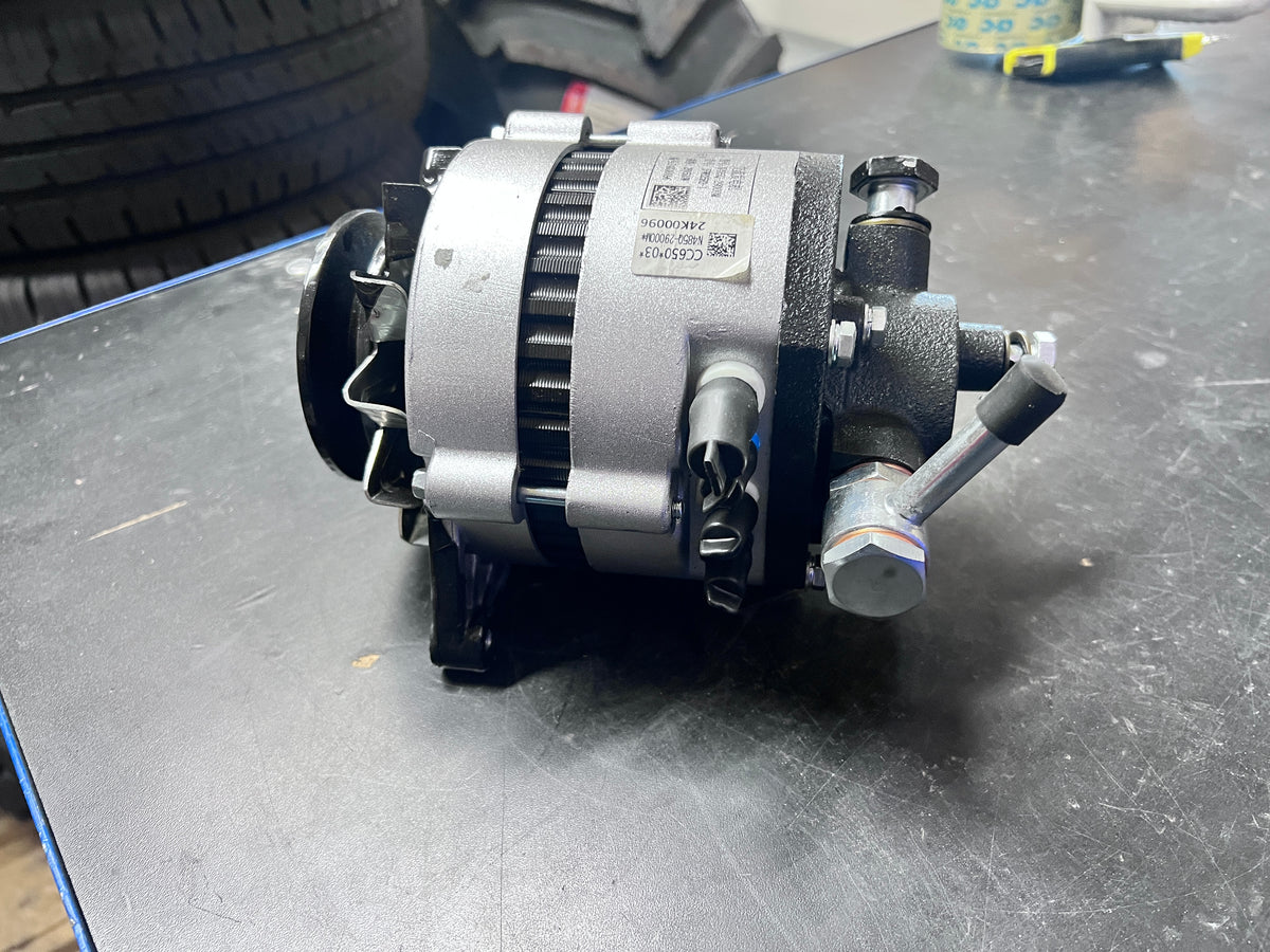 Generator m/vacumforst. 28V/500W  390/490 HZM