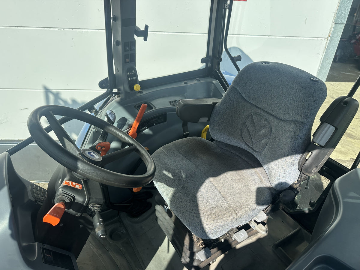 New Holland TL90A