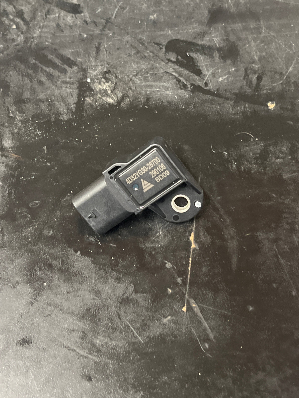 Sensor Xinchai 4D32YG30-28700 HZM