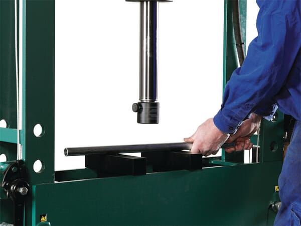 Compac Værkstedspresse 100 tons Elektro-hydraulisk