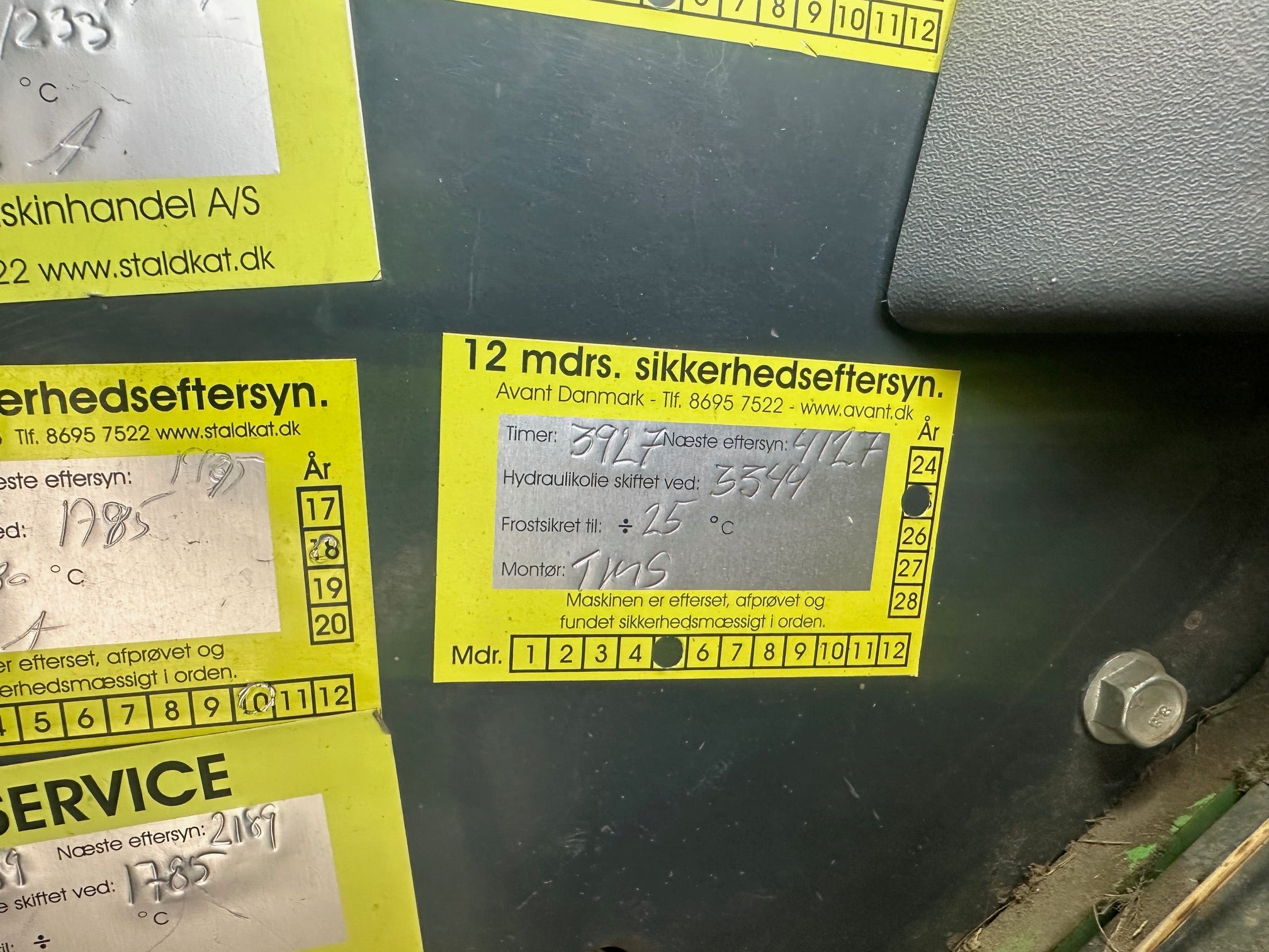 Avant 750 med Kabine og udstyr