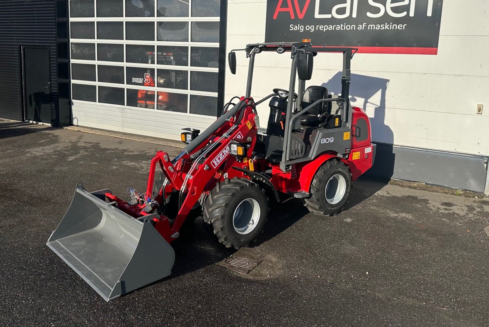 HZM  809 Minilæsser uden kabine