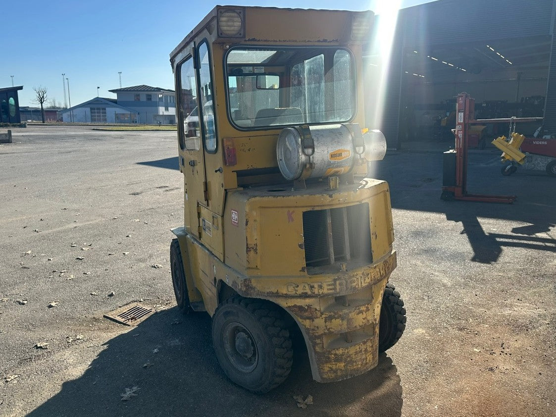 Caterpillar V40C Gaffeltruck