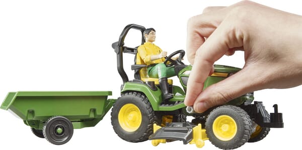 Bruder John Deere Havetraktor med Gartner og Anhænger