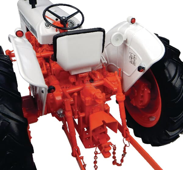 David Brown 995 1973 Traktor Model, 1:32 Skala