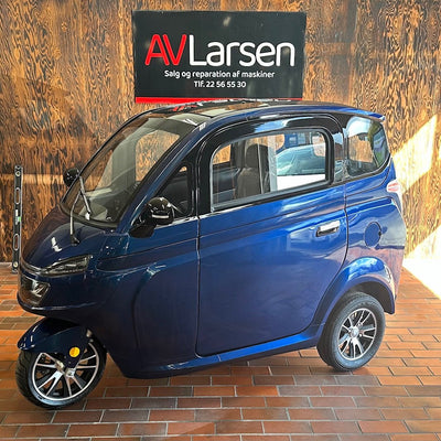 BOMA X2 Kabinescooter Metalblå fra AV - Larsen - AV - Larsen