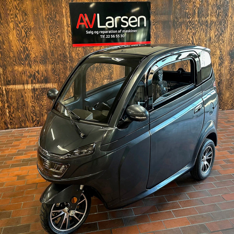 BOMA X2 Kabinescooter Metalgrå fra AV - Larsen - AV - Larsen