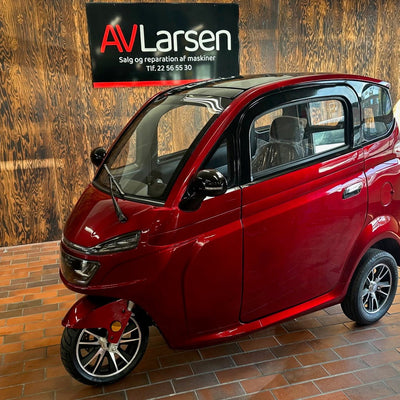 BOMA X2 Kabinescooter Metalrød fra AV - Larsen - AV - Larsen