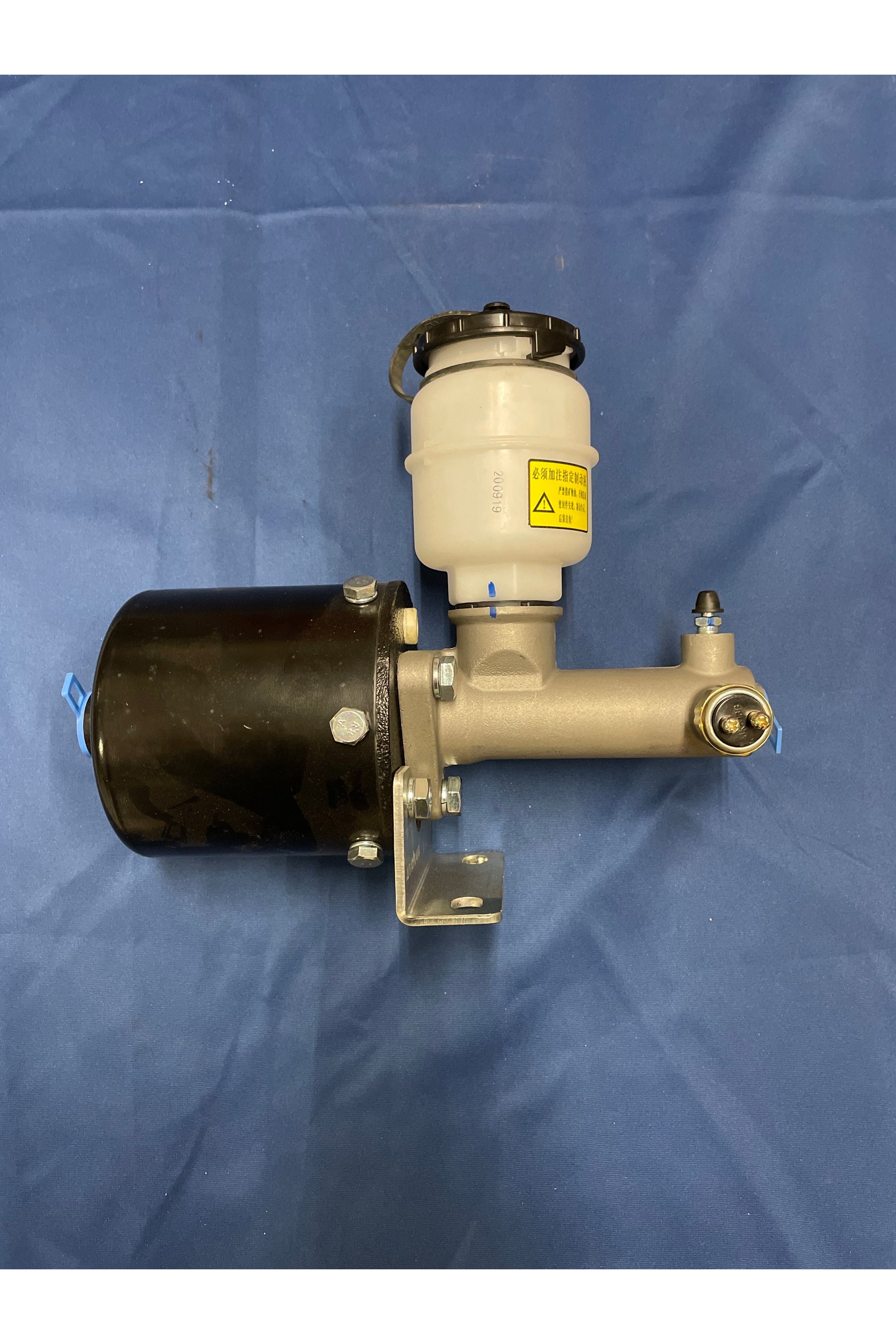 Hovedcylinder/luftbremse HZM fra AV - Larsen - AV - Larsen