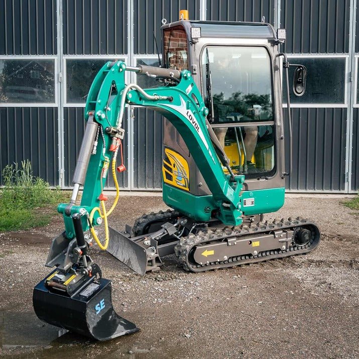 Lovol minigraver 1,8 ton med kabine, hurtigskift S30/180 med tilt fra Kellfri - AV - Larsen