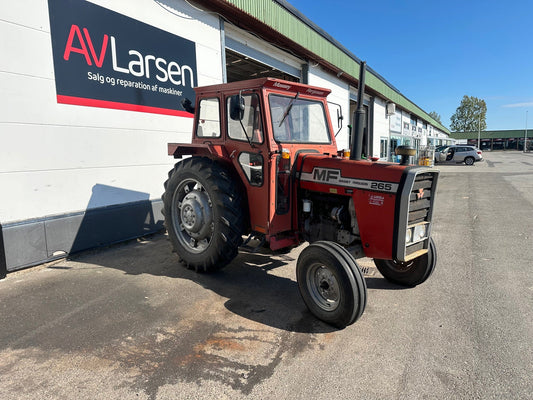 Massey Ferguson 265 fra AV - Larsen - AV - Larsen